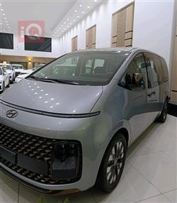 هیوندای ستاریا